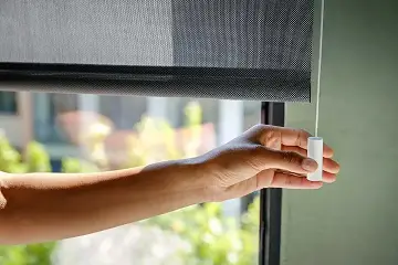 Elektrisches Rollo mit smarter Bedienung